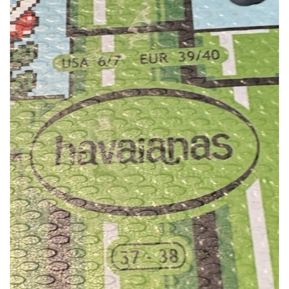 Havaianas Men's Super Mario Bros Flip Flops Sizer 6/7 6 7 Video Game Shoe Sandal - Picture 2 of 4